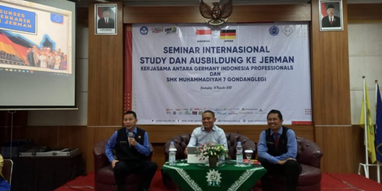 SMK Muhammadiyah 7 Gondanglegi Seminar