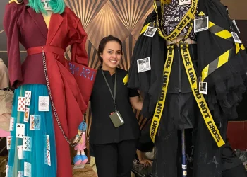 desain baju dari spanduk Tragedi Kanjuruhan
