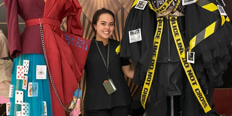 desain baju dari spanduk Tragedi Kanjuruhan