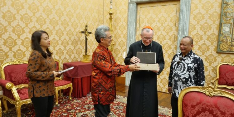 Pertemuan PWKI dengan  Scretaris Negara Vatikan  Kardinal Pietro Parolin. Dokumentasi PWKI.