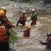 Pencarian warga kota malang yang hanyut di Sungai Brantas