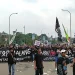 Ratusan Aremania turun ke jalan di wilayah Kedungkandang.