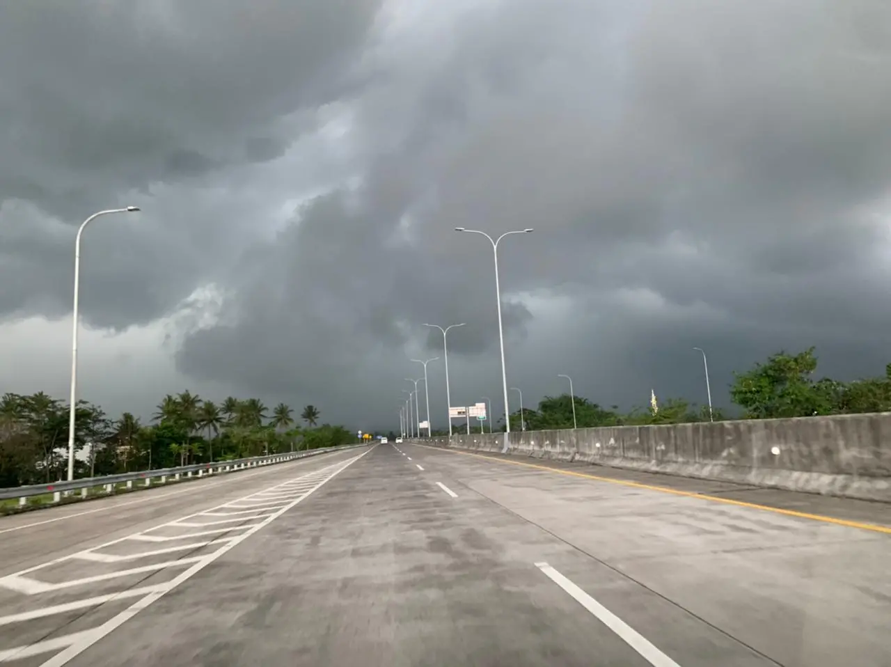 awan gelap