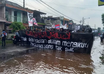 Aremania turun ke jalan tuntut keadilan Tragedi Kanjuruhan menyebar ke penjuru kota dan kabupaten