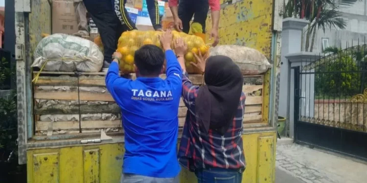 Tagana Kota Batu kirim sayuran ke Cianjur.