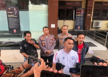 Aremania ke Polda Jatim