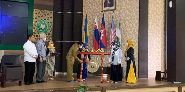 Peresmian pengoperasionalan Lembaga Pemerika Halal (LPH) UIN Malang.