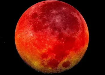 Ilustrasi gerhana bulan total.