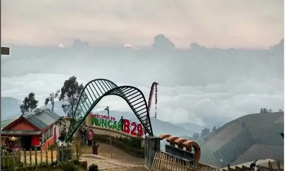 Pesona Puncak B29, Negeri di Atas Awan.