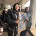 Kolifatul Nur, Ibunda almarhum Jovan Farellino Pratama (15), salah satu korban meninggal Tragedi Kanjuruhan turut serta dalam aksi Malang Menghitam bersama Aremania.