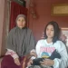 Cahayu Nur Dewata, korban Tragedi Kanjuruhan dan ibunya, Nurul Laili.