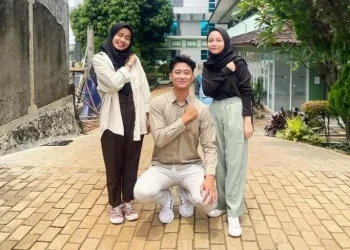 Tiga mahasiswa FKIK UIN Malang yang berkali kali torehkan prestasi.