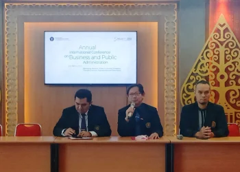 Dekan FIA UB, Prof Andy Fefta Wijaya memberikan pemaparan tentang AICoBAP 2022.