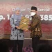 Penyerahan alokai TKD tahun 2023 oleh Gubernur Jatim Khofifah Indar Parawansa kepada Wali Kota Malang Sutiaji.
