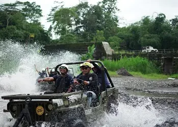Wisata Jeep Lava Tour Merapi Yogyakarta.