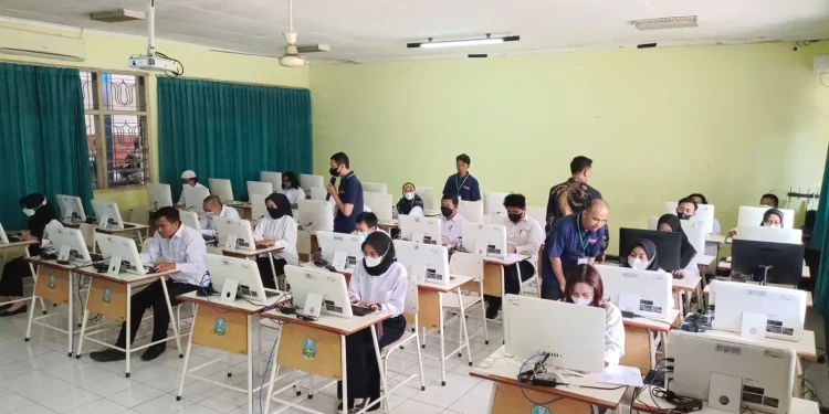Sejumlah peserta pendaftar PPK di Kota Batu saat ini mulai menjalani tes tulis, Selasa (6/12/2022).