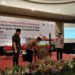 Pembukaan acara Bimtek dengan pemukulan gong oleh Wakil Wali Kota Malang, Sofyan Edi Jarwoko.