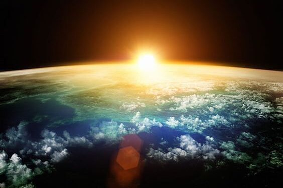 Ilustrasi matahari yang menyinari bumi.