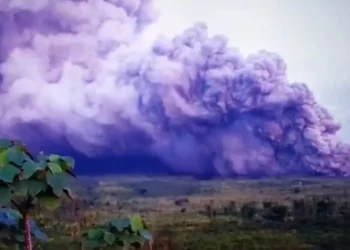 Gunung Semeru Erupsi lagi