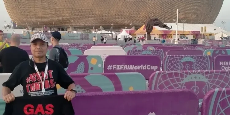 Kisah Aremania bentangkan spanduk di Piala Dunia Qatar 2022