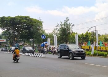 separator jalan di depan jalan Jatim Park 3