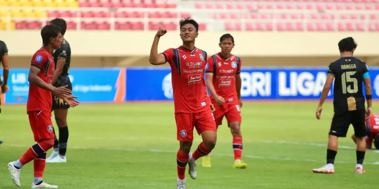 Arema FC kalahkan Dewa United