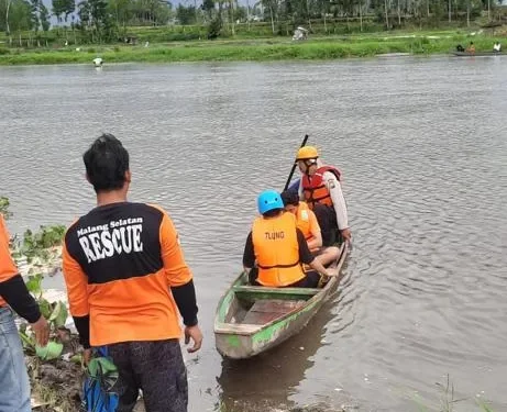 tenggelam di sungai brantas