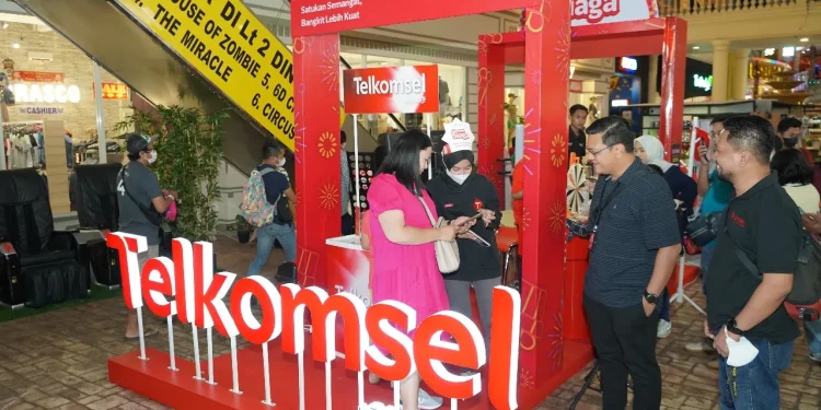 Telkomsel - Sambut Nataru Telkomsel Buka Posko di JTP 3 dan Alun-Alun Kota Batu