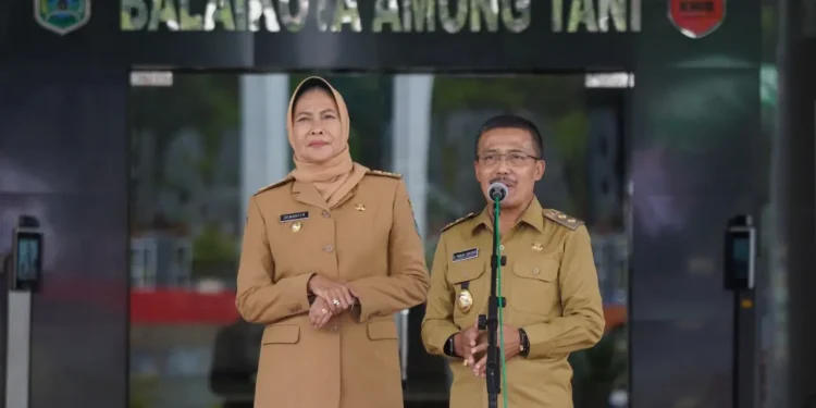 Wali Kota Batu Dewanti Rumpoko.