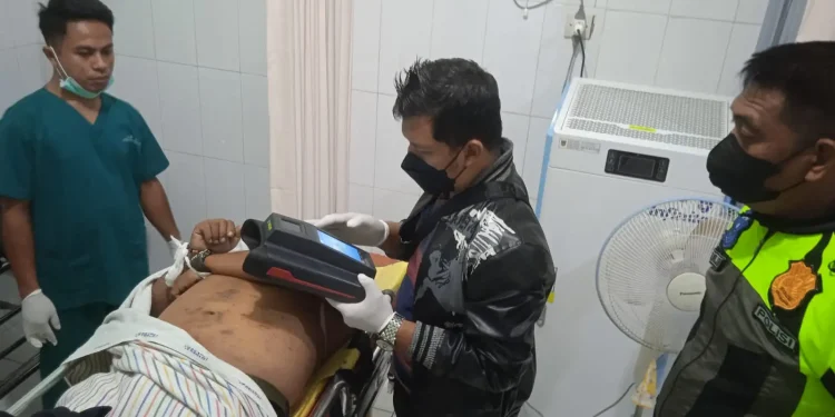 Korban kecelakaan usai dievakuasi ke RSUD Kanjuruhan.