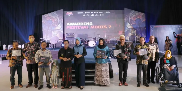 Acara Festival Mbois 7 pada Malam Grand Show yang digelar di Hall Lantai 7 Malang Creative Center (MCC), Minggu (11/12/2022).