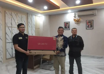 Doorprize utama Family Gathering Tugu Media Group diberikan oleh PT Pegadaian Kanwil XII Jatim.
