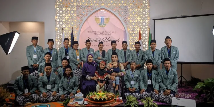 Acara ulang tahun ke-11 Pesantren Luhur Baitul Hikmah, Kepanjen, Kabupaten Malang.