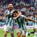 Julian Alvarez berselebrasi bersama Lionel Messi setelah mencetak gol ke gawang Kroasia.