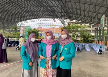 Suriati, Aliya Erdina dan Alivanur Rahayu, mahasiswa Unisma yang menjalankan Program Kandidat Sarjana Mengabdi - Praktik Pengalaman Lapangan (KSM-PPL) di Thailand.