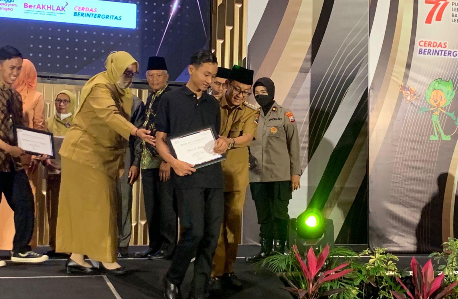Wali Kota Malang Sutiaji usai memberikan apresiasi penghargaan kepada teman-teman disabilitas.