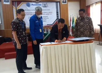 Penandatanganan kerja sama antara SMK Mutu Gondanglegi dengan Panasonic.