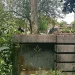 Lambang freemason yang masih bisa ditemukan di salah satu batu nisan makam di TPU Sukun, Kota Malang.