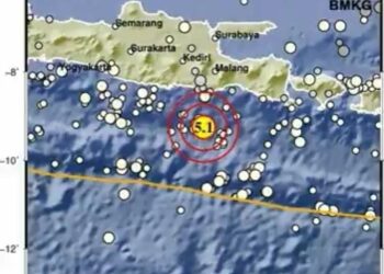 Lokasi pusat gempa yang mengguncang selatan Jawa dan Bali.