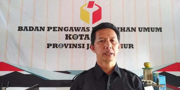 Ketua Bawaslu Kota Batu Abdur Rohman.