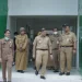 Pj Wali Kota Batu, Aries Agung Paewai, saat mengunjungi lokasi pembangunan gedung SMP Negeri 7 Kota Batu, Selasa (31/1/2023).