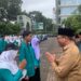 Wakil Bupati Malang, Didik Gatot Subroto, saat melepas mahasiswa KSM Unisma.