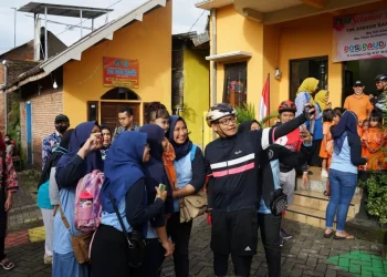 Wali Kota Malang, Sutiaji, selfie bersama emak-emak.