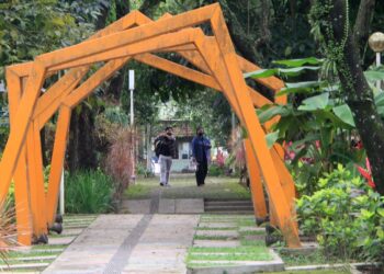 Salah satu taman kota yang ada di pusat Kota Malang.