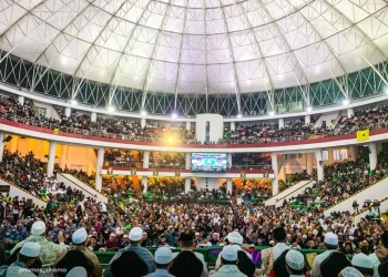 Ribuan Jemaah hadiri solawat di Gedung Bundar Unisma