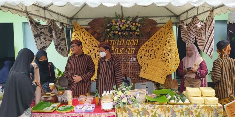 Berbagai macam kreasi murid SMPIT Insan Permata Malang yang mengenalkan berbagai kearifan lokal budaya nusantara. Mulai dari budaya Jawa, Sulawesi, Sumatera hingga Papua.