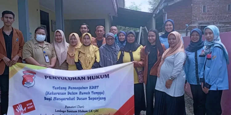Kegiatan PKL empat mahasiswa FH Unikama di Pengadilan Negeri Kepanjen.