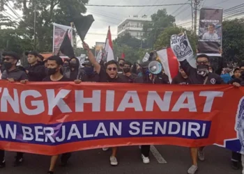 aksi massa demo arema fc