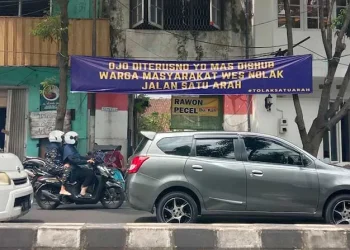spanduk penolakan one way atau jalan satu arah di Kayutangan Heritage