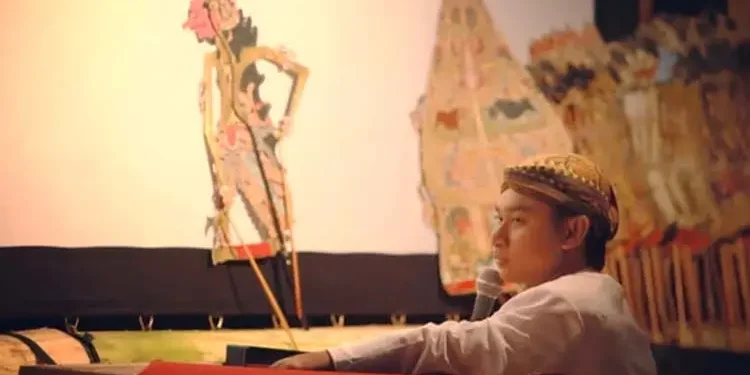 Dalang muda melestarikan budaya